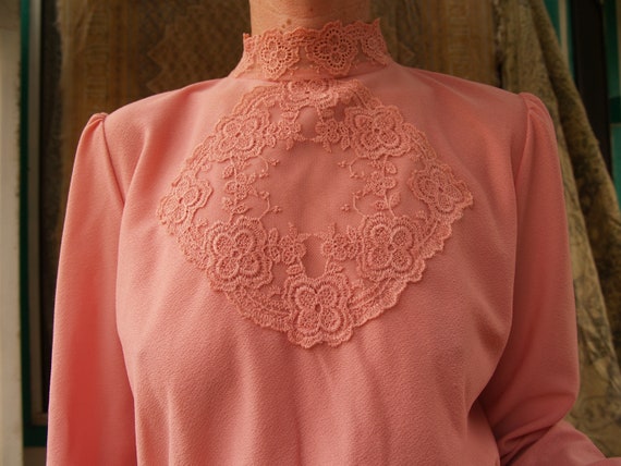 Pretty in Pink Seventies Dress with Lace and Full… - image 3