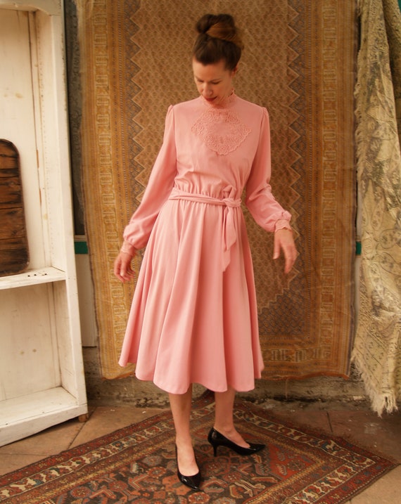 Pretty in Pink Seventies Dress with Lace and Full… - image 1