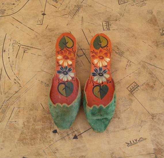 Vintage Floral Painted Wooden Slippers, 1940's Wed