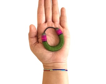 Miniature Serape Yarned Horseshoe ornament/wall hang magenta&olive green