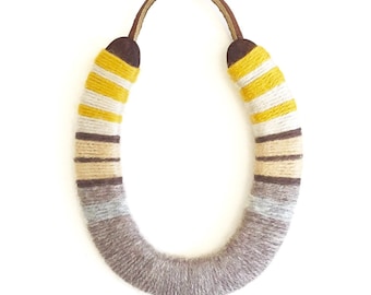 lucky yarn wrapped horseshoe-Neutral yellow