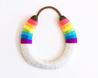 lucky yarn wrapped horseshoe rainbow brite v.2