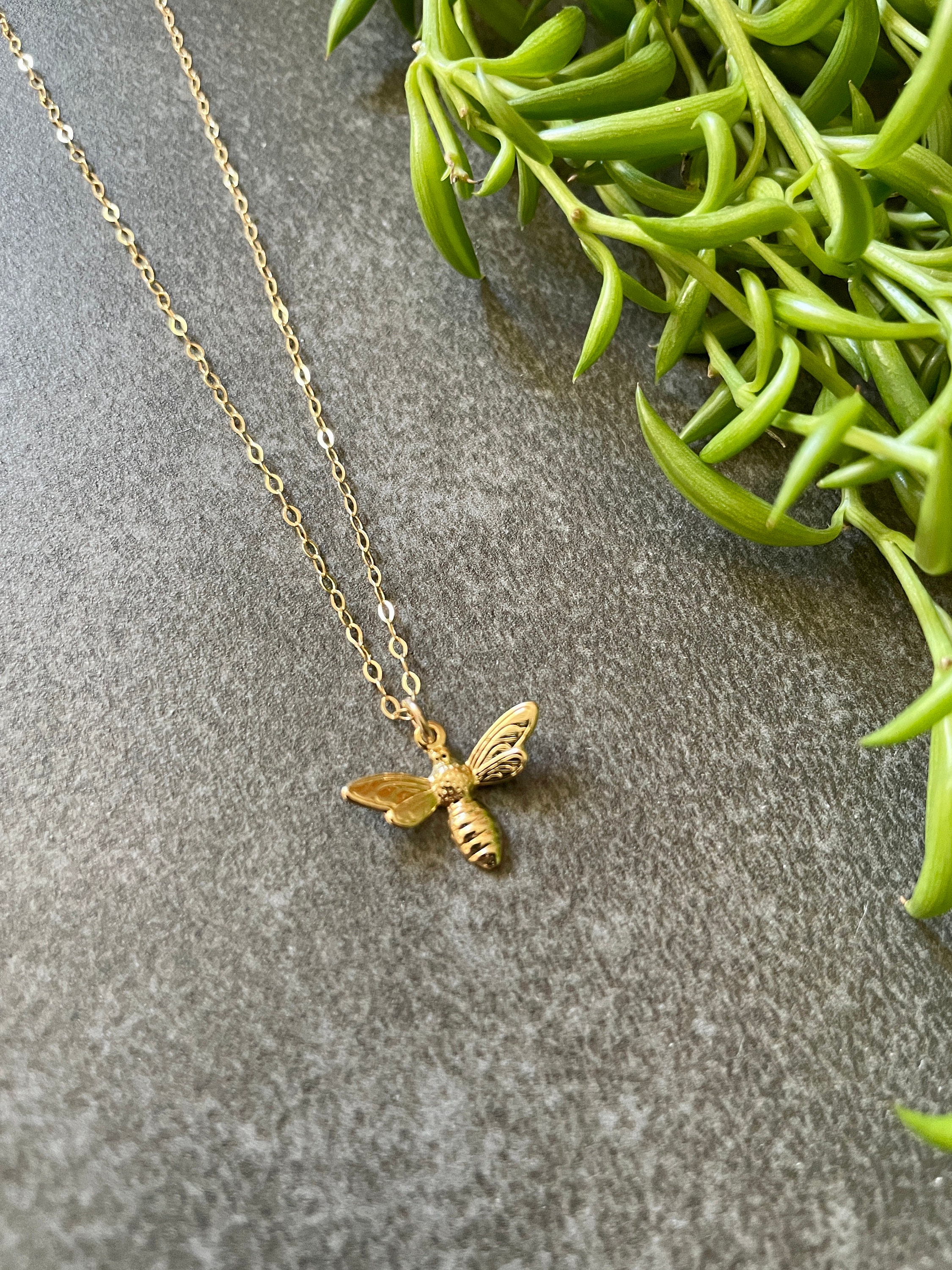 Acquista Collana da donna Jenety in taglio Goccia 0.33 Carati , Oro