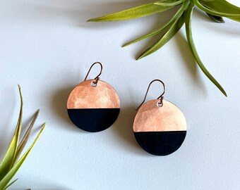 Hammered Round Rose Gold and Black Earrings, Black and Copper Earrings, Black and Gold Earrings, Rose Gold Earrings, Rose Gold Jewelry