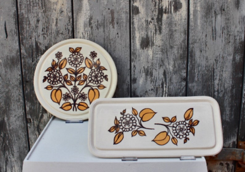set of 2 cottage style,70s 60s folk herbolzheim Germany cake plate Vintage cake platters