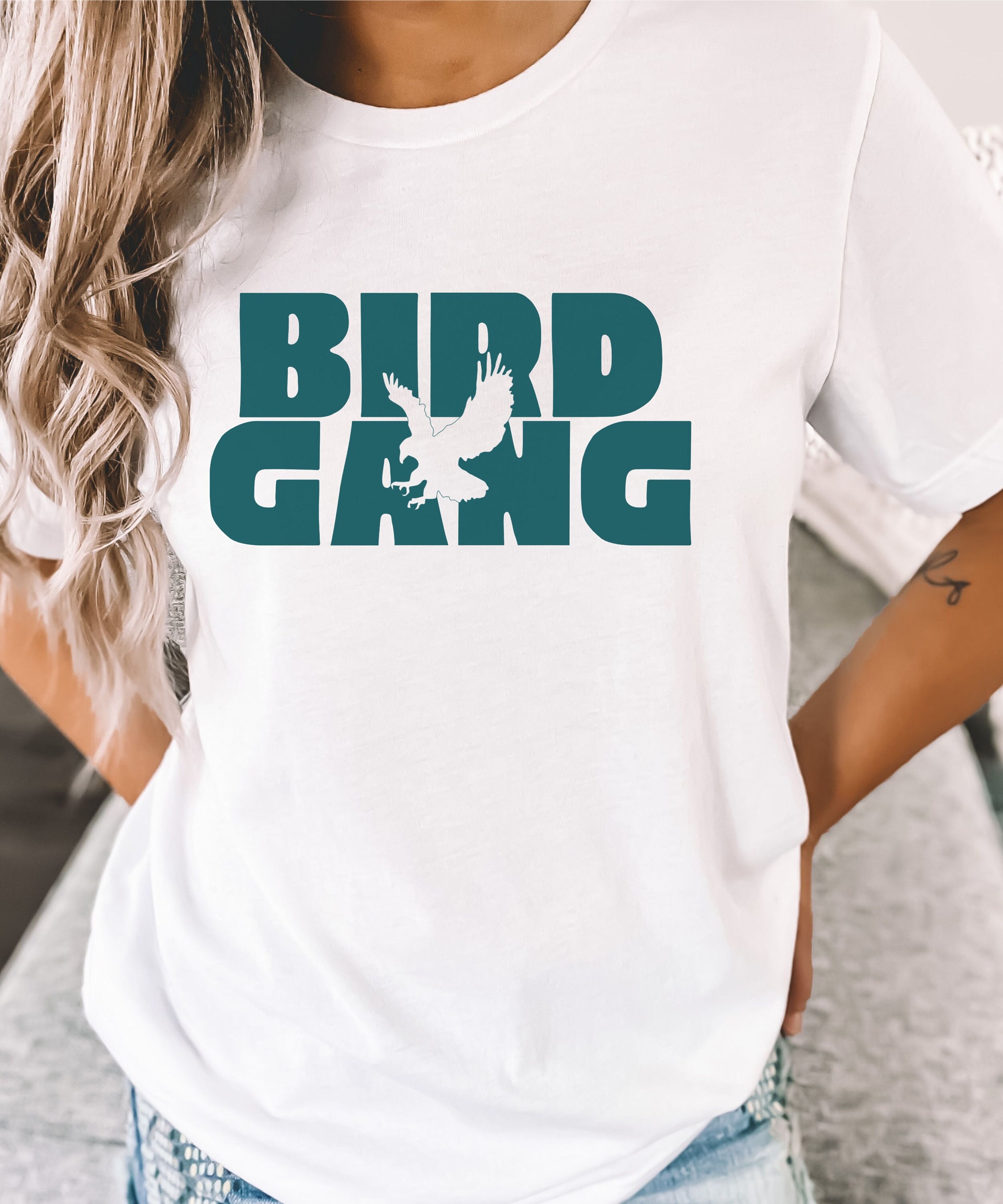 Philadelphia Eagles Flowers T-Shirt For Women - Personalized Gifts