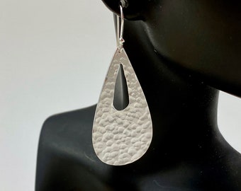 hammered teardrop earrings, silver teardrop earrings, classic earrings