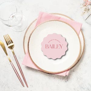 Round wavy name place cards, wedding placecard coasters, modern round placecard, wave shape place cards, guest name cards CLOVELLY