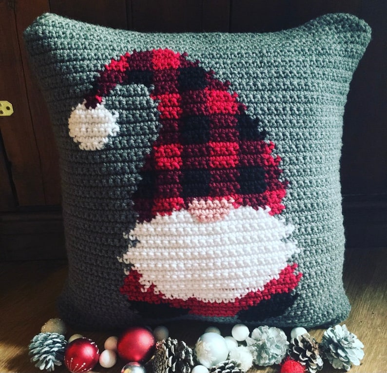 crochet pattern, christmas crochet, instant download, gnome pillow, gnome crochet, buffalo plaid, gnome for the holidays crochet pattern image 3