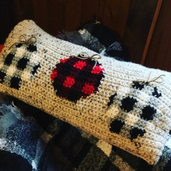 plaid crochet, buffalo plaid crochet, christmas crochet, christmas,  crochet pillow, Holiday Plaid Ornament Crochet Pillow, buffalo plaid