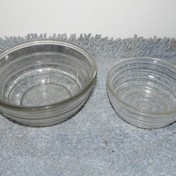 2 Vintage Clear Glass Mixing/Nesting bowls with ribs.