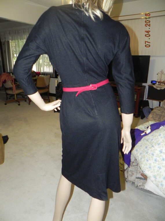 Vintage Black 3/4 sleeve dress with belt. belt is… - image 3