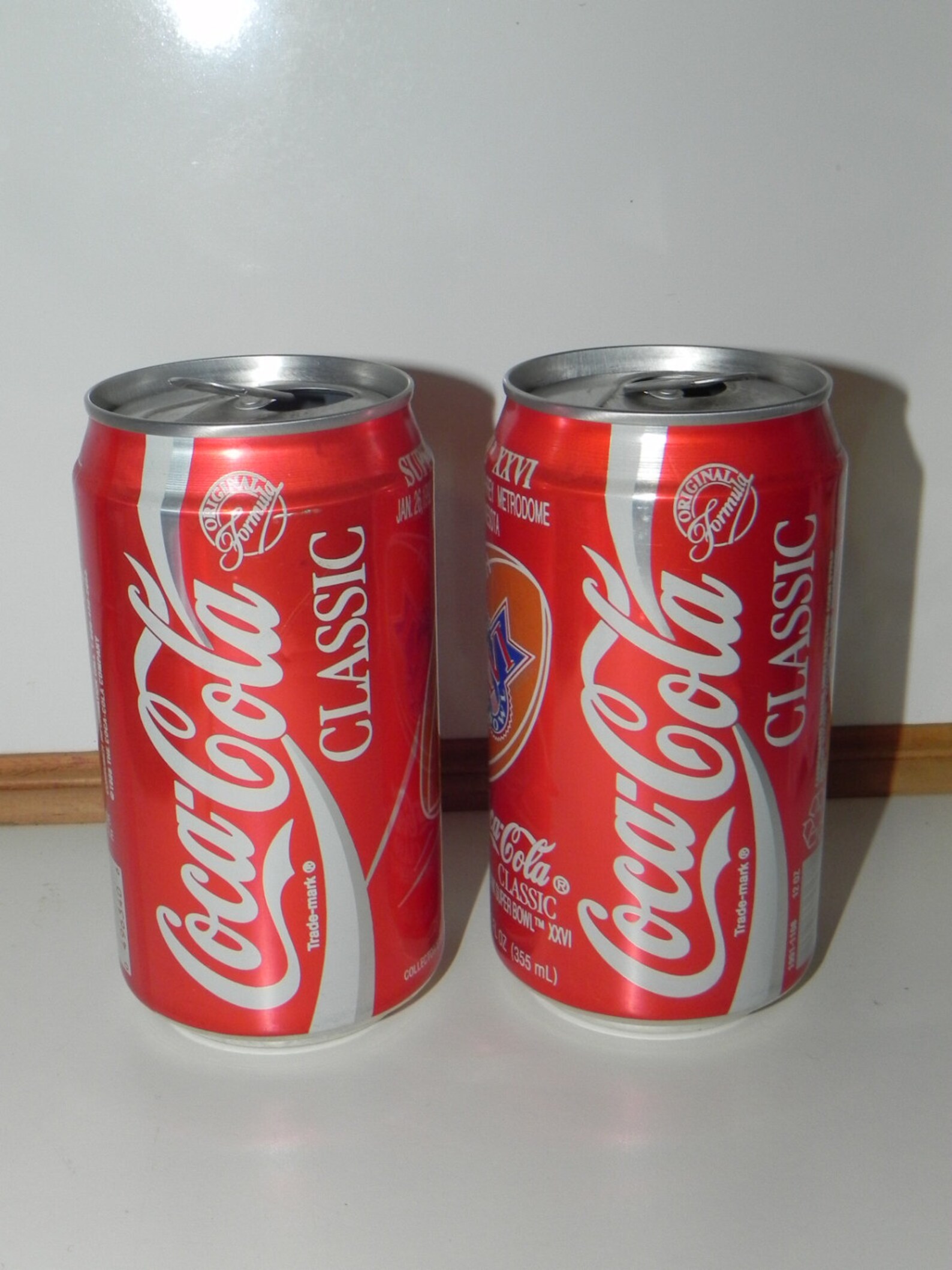 2 Vintage Super Bowl Coke Cans XXVI Humphrey Dome Minneapolis MN 1992