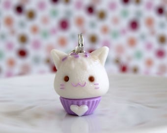 Cute white cat cupcake charm, miniature cupcake charm, polymer clay kawaii cat charm, cute cat lover gift, kawaii animal charm, food charm