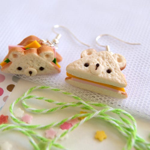 Boucles d'oreilles sandwich ours kawaii, bijoux alimentaires en pâte polymère, boucles d'oreilles pendantes rigolotes