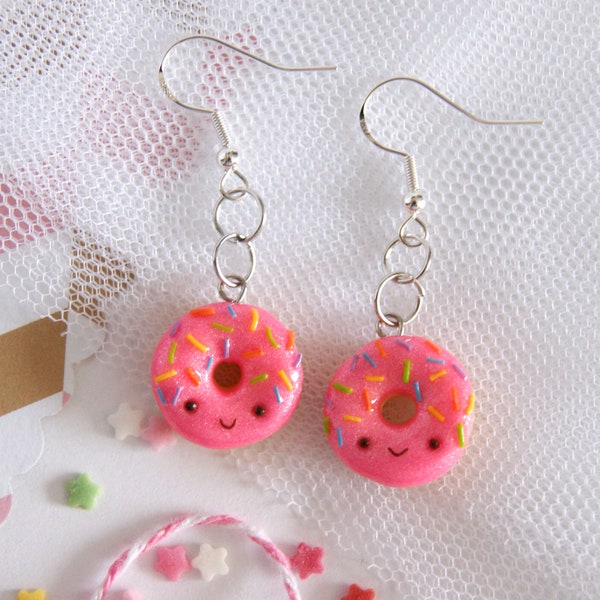 Cute pink donut earrings, doughnut earrings, kawaii polymer clay earrings, cute clay food earrings, miniature food jewelry, clip on earrings