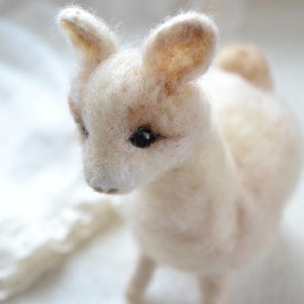 felted alpaca/llama figurine. made-to-order soft sculpture. poseable needle felted wool animal. white spring decoration. easter basket gift.