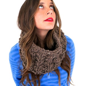 Knitting Pattern // Chunky Soft Thermal Knit Cowl // Thermal Cowl Pattern PDF image 4