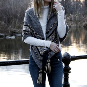 Knitting Pattern // Triangle Wrap Tassels Top Down Shawl Scarf Mosaic ...