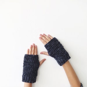 Crochet Pattern // Fingerless Gloves Mitts Hand Warmers // L'Opéra Fingerless Gloves Pattern PDF