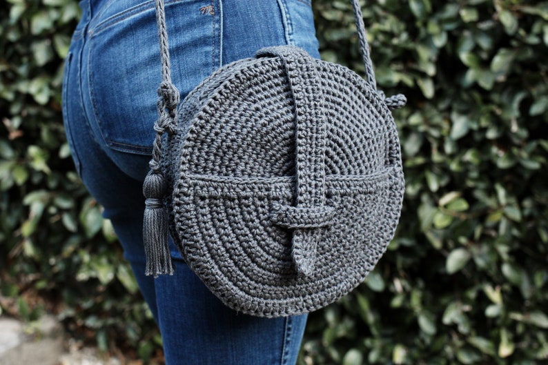 Crochet Pattern // Sturdy Circle Round Tassel Purse Bag Front Pocket Closure // Crossbody Canteen Bag Pattern PDF image 6