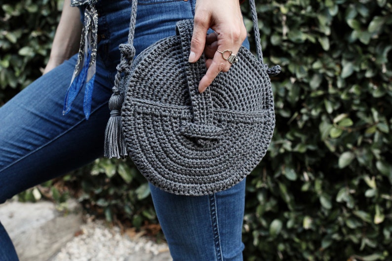 Crochet Pattern // Sturdy Circle Round Tassel Purse Bag Front Pocket Closure // Crossbody Canteen Bag Pattern PDF image 5