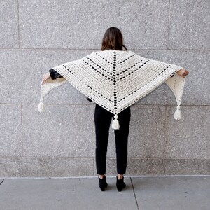 Crochet Pattern // Triangle Scarf Tassels Boho Oversized Chunky Shawl ...