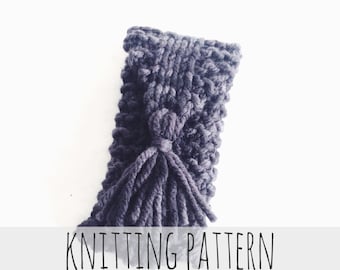 Knitting Pattern // Knit Phone Case Sleeve Tassel Pouch // C'est La Vie Phone Case Pattern PDF