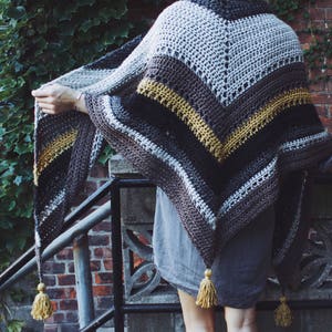 Crochet Pattern // Striped Tassels Triangle Top Down Shawl Scarf Eyelet // Tea House Wrap Pattern PDF image 2