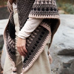 Crochet Pattern // Triangle Shawl Wrap Scarf Linen Stitch Striped ...