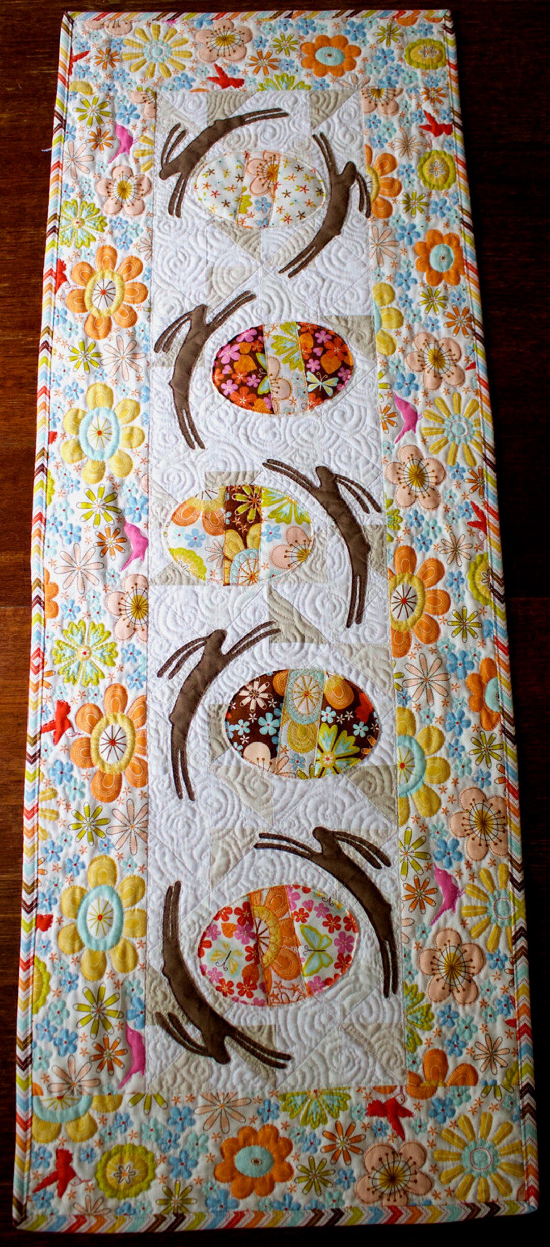 Easter Bunnies Table Runner PDF Pattern - Patchwork and Quilted Table ...