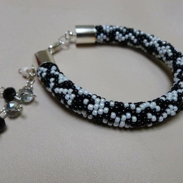 Pepitka -  black, white - beads bracelet - Gift for her