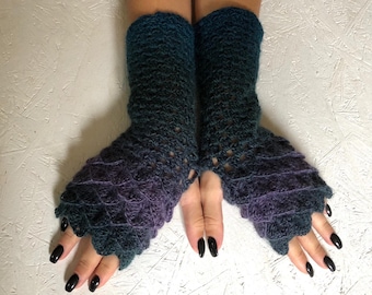 Christmas gift, new  Fingerless Gloves, dragon scale gloves, women fingerless, Crocheted Arm Warmers, green gloves,  Ready to ship!