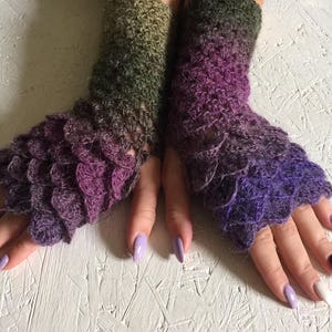 Nouveau ! Gants en écailles de dragon, mitaines pour femmes au crochet, manchettes arc-en-ciel, accessoire cadeau, gants en laine d'alpaga