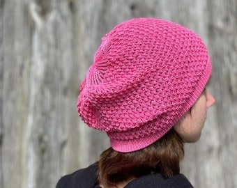 Nouveau! Bonnet rose, bonnet en tricot femme, bonnet d'automne rose, bonnet souple rose. Prêt pour l'expédition!