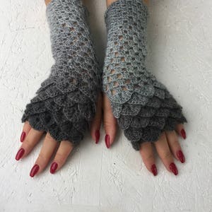 crochet gloves Fingerless crocodile stich women fingerless gloves dragon scale crochet women's gloves women's Arm Warmers  Ready to ship!