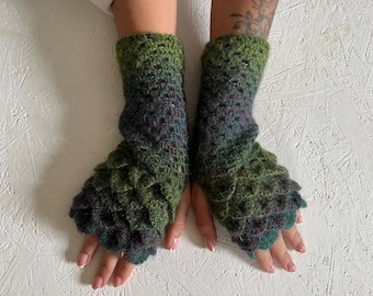 Fingerless Gloves, dragon scale gloves, women gloves, Arm Warmers 5 colors, green crochet