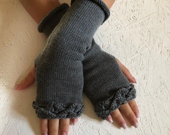 Calentadores largos, de punto gris con estampado de escamas de dragón, sin dedos - guantes sin dedos para mujer - calentadores de brazos para mujer - accesorio de regalo, regalo de Navidad