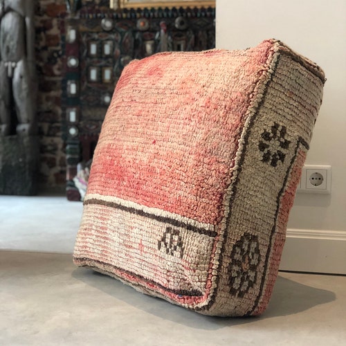 Moroccan kilim boujaad pouf Big floor pillow Handmade Moroccan poof 100% wool shops kilim 60x60x25cm P214