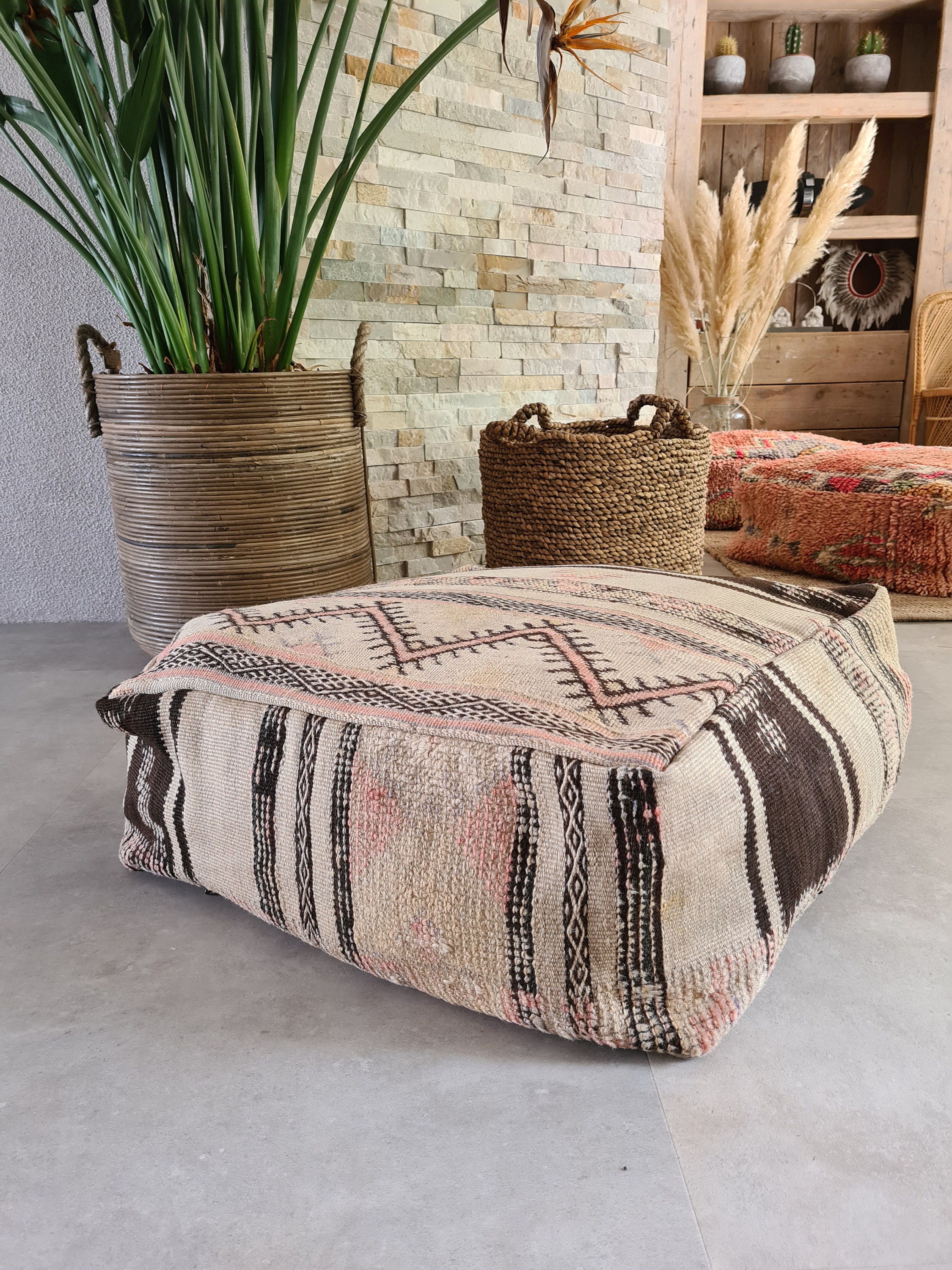 Moroccan kilim boujaad pouf Big floor pillow Handmade Moroccan poof 100