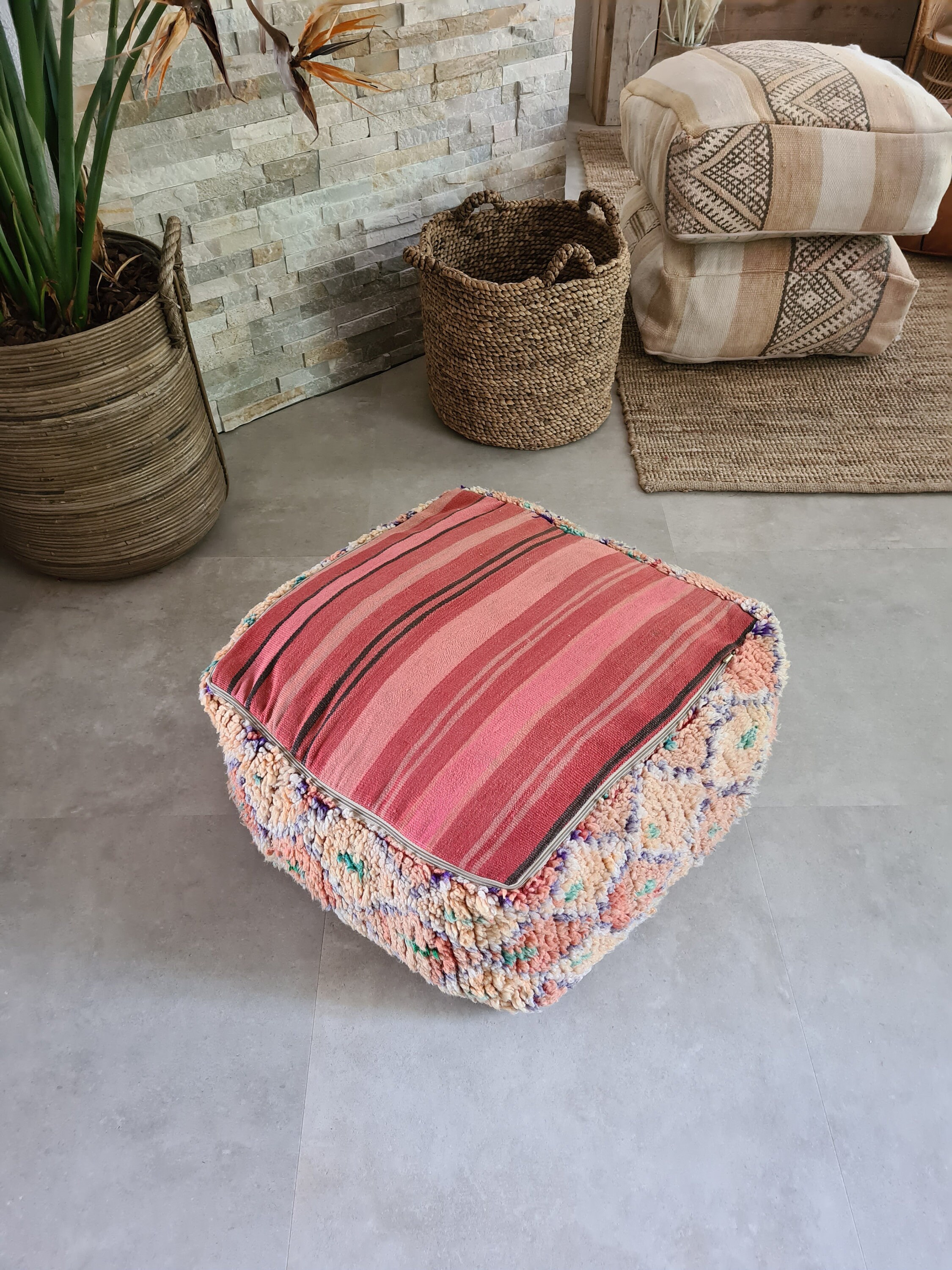 Moroccan kilim boujaad pouf Big floor pillow Handmade Moroccan poof 100