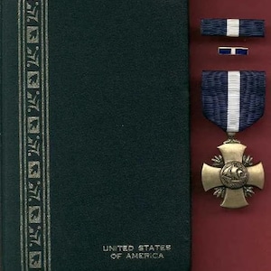 アメリカ陸軍殊勲十字章ケース付き - Etsy 日本