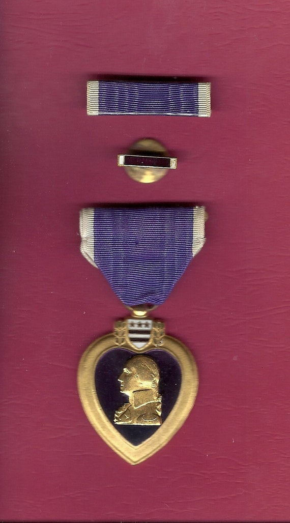 WW2 WWII Purple Heart Medal With WW2 Case and WW2 Bronze Medal Set