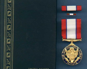 ヴィクトリア十字勲章（英国軍功労勲章レプリカ）、英国名誉勲章