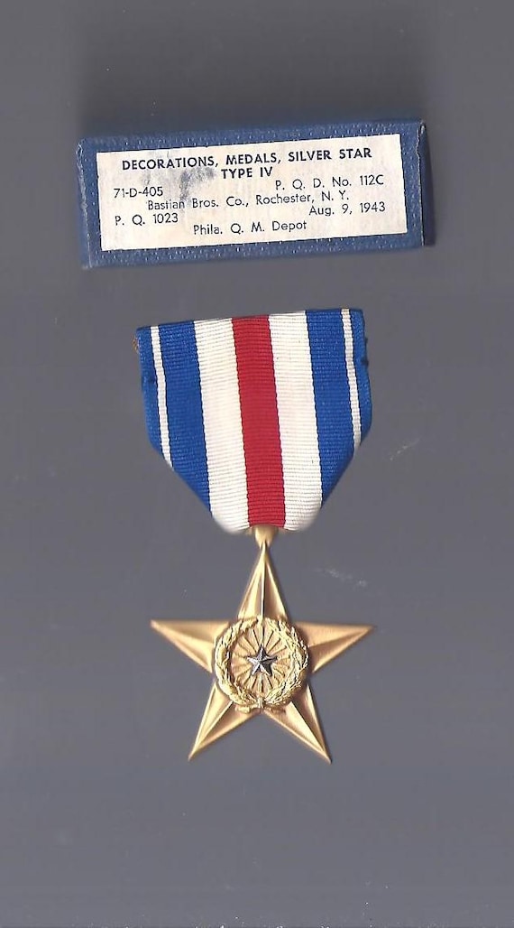 米軍勲章 Silver Star② Amazon.com: wootall US Silver Star Military Medal Bronze