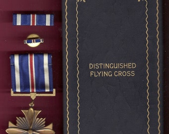 WWII WW2 US Distinguished Flying Cross Medal with Case