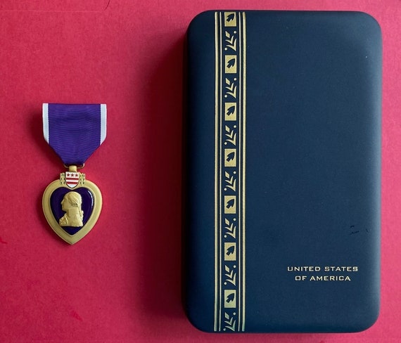 ケース付き米国パープルハート勲章 - Etsy 日本