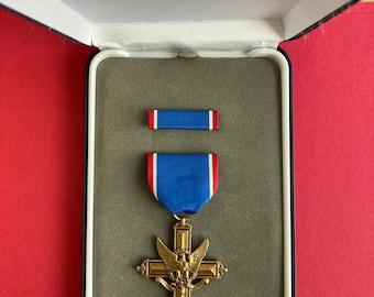 Vintage National Defense US Military Service Medal Red Yellow Blue