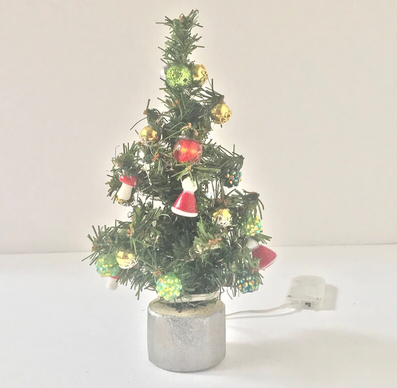 dolls house christmas tree with lights
