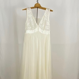Off White Night Gown XS Satin Lace Extra Small Floor Length 80&#39;s Eighties Nightgown Shadowline Made in USA